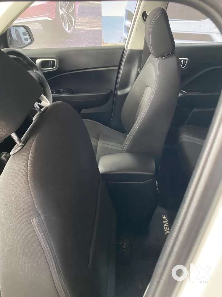 Hyundai Venue S 1.2 Petrol, 2022, Petrol