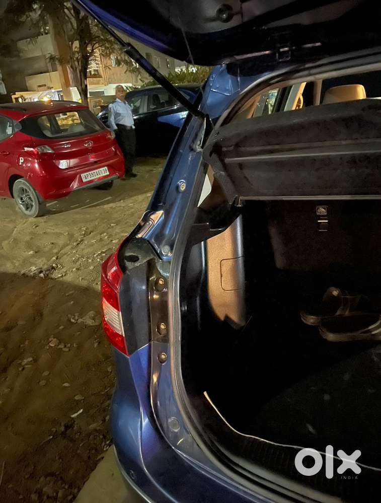 Maruti Suzuki S-cross 2022 Petrol Well Maintained