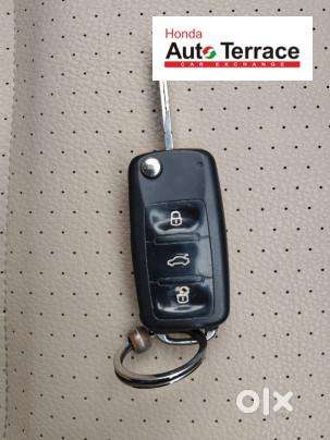 Volkswagen Vento 1.2 Tsi Highline At, 2016, Petrol
