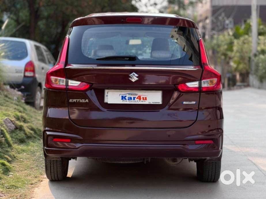 Maruti Suzuki Ertiga Zxi At Petrol, 2022, Petrol