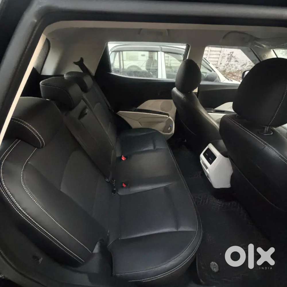2025 Mahindra Xuv 3xo Revx M  Stealth Black  7700 Km  Single Owner