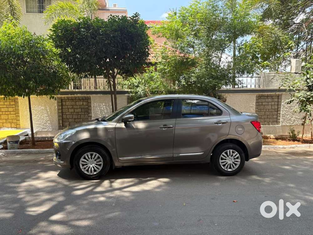 Maruti Suzuki Swift Dzire 1.2 Vxi Bsiv, 2017, Petrol