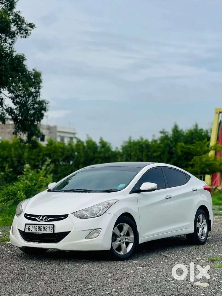 Hyundai Elantra 2013 Diesel 85000 Km Driven