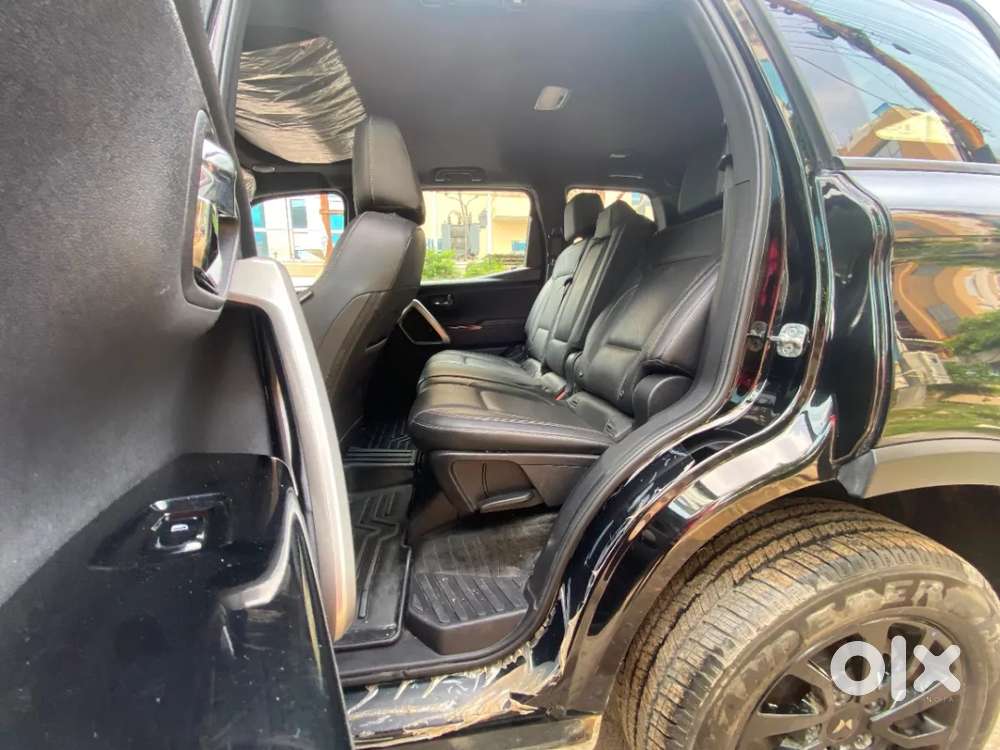 Mahindra Scorpio-n 2.0 Z8 L Petrol At 7 Str, 2025, Petrol