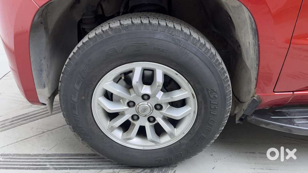 Mahindra Tuv 300 T8, 2016, Diesel