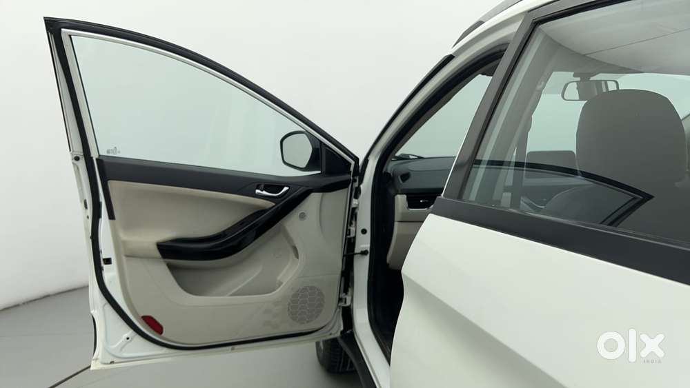 Tata Nexon 1.2 Revotron Xz Plus, 2022, Petrol