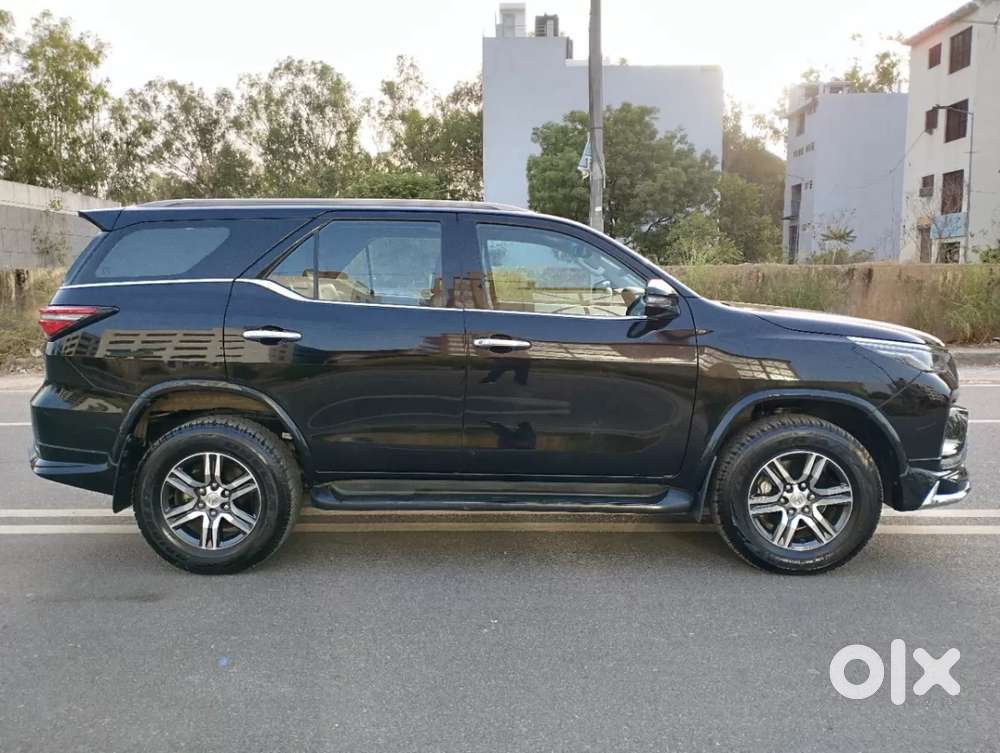 Toyota Fortuner 4x2 At 2.7 Petrol, 2025, Petrol