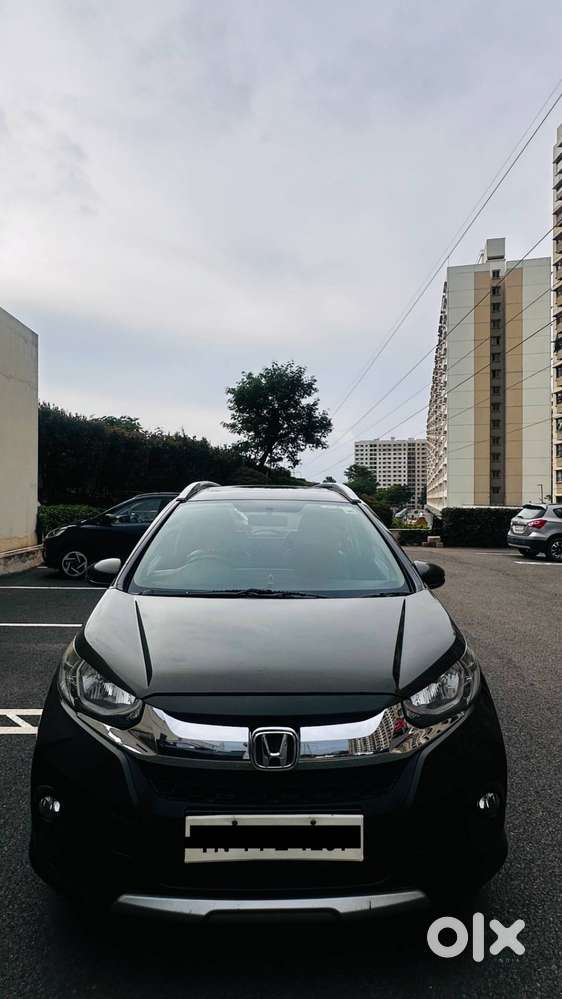 Honda Wr-v 2017 (petrol) — Single Owner, Well Maintained — ₹6.2 Lak