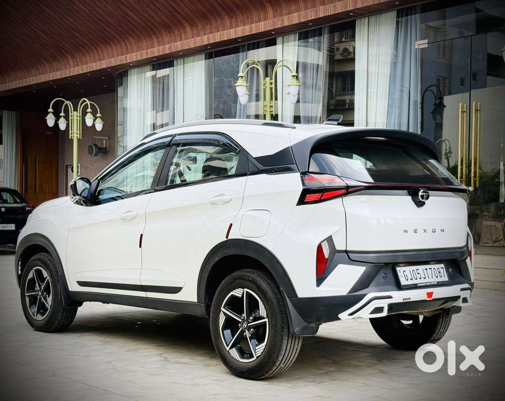 Tata Nexon Creative Plus 1.2 Revotron Petrol 7dca, 2025, Petrol