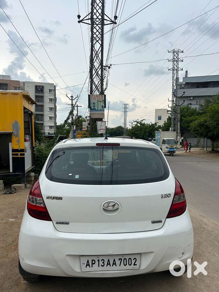 Hyundai I20 Diesel Crdi Sportz (2011)