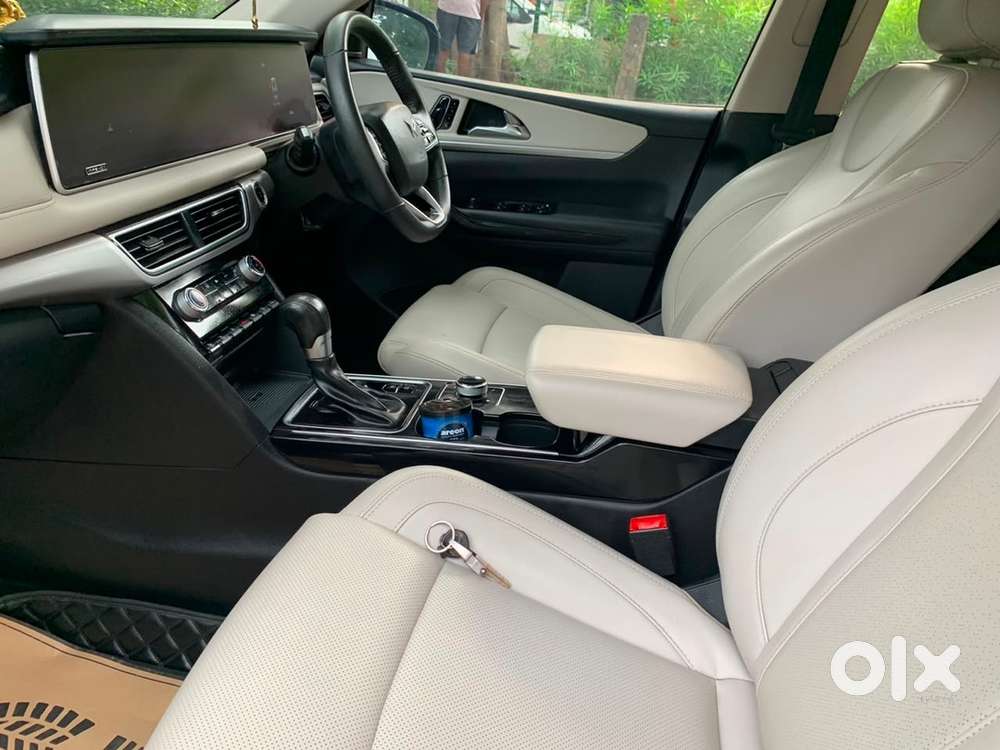 Mahindra Xuv700 Ax7l At 2022