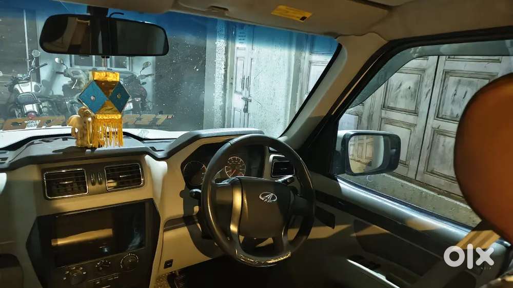 Mahindra Scorpio S10 2016