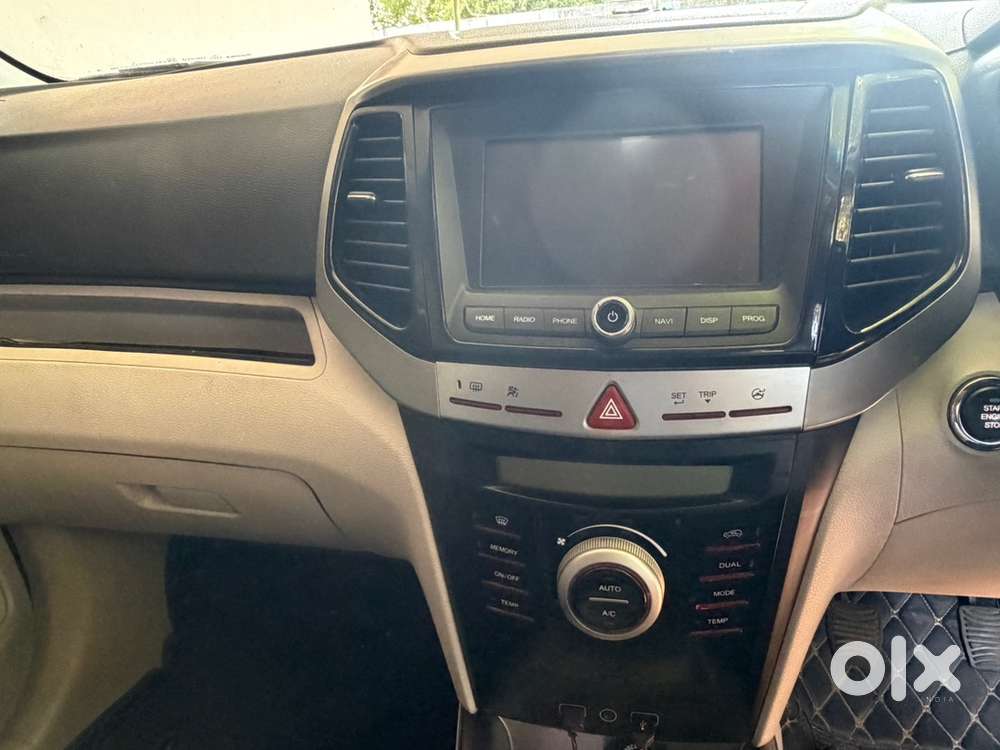 Mahindra Xuv300 2021 Petrol Well Maintained