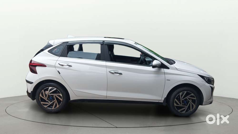 Hyundai New I20 1.2 Asta (o) Ivt, 2024, Petrol
