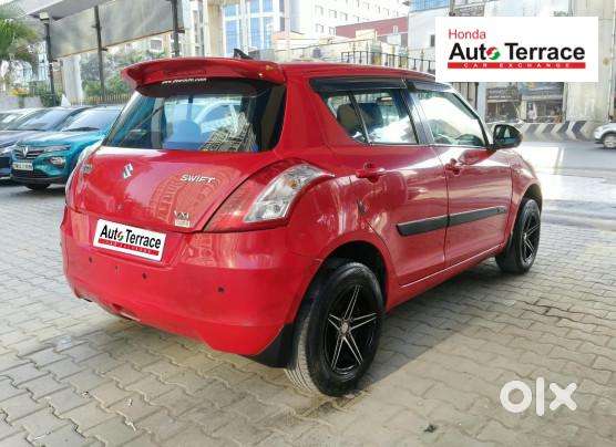 Maruti Suzuki Swift Vxi Optional, 2017, Petrol