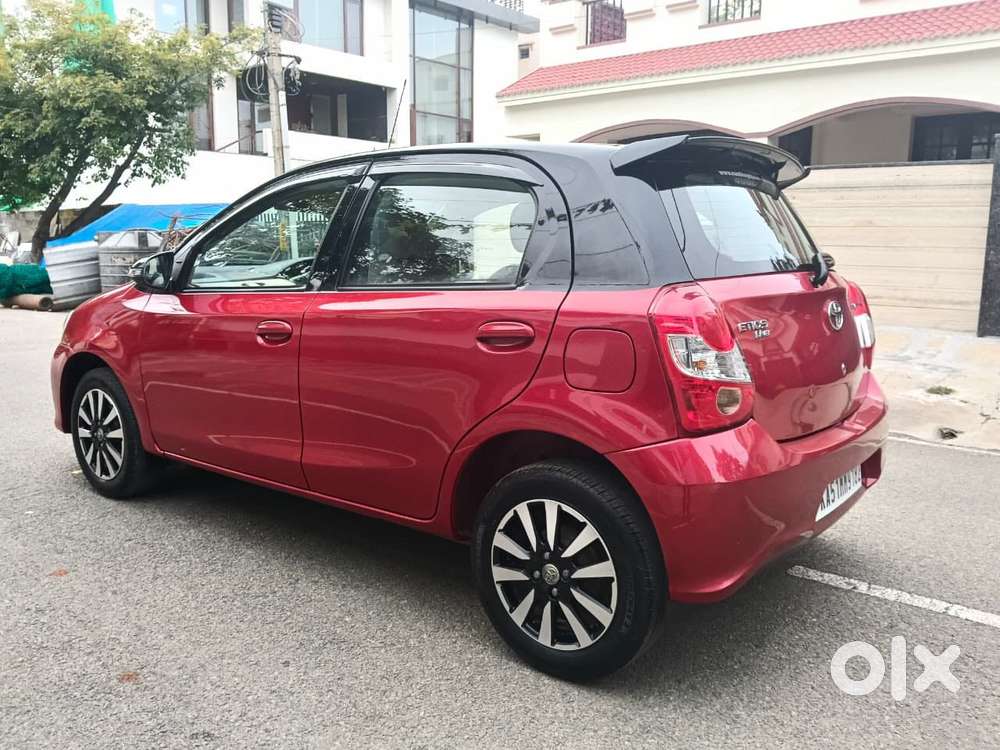 Toyota Etios Liva V Dual Tone, 2019, Petrol