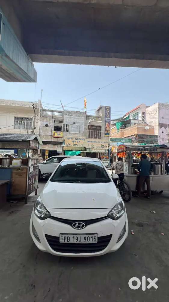 Hyundai I20 2013 Diesel 215000 Km Driven Genuine Condition