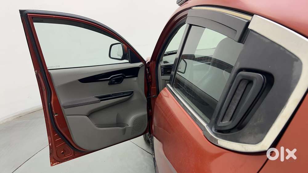 Mahindra Kuv 100 Mfalcon G80 K6, 2016, Petrol