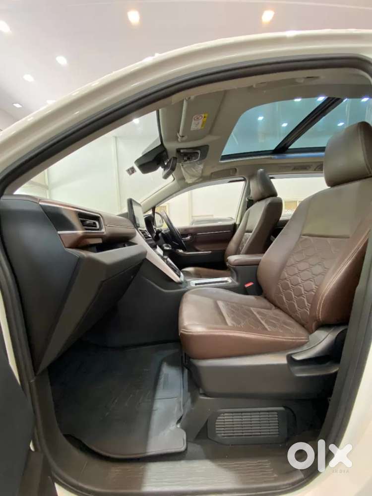 Toyota Innova Hycross 2.0 Zx Hybrid 7 Str, 2023, Petrol