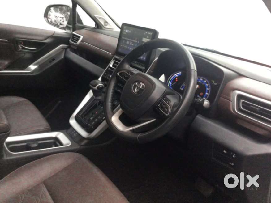 Toyota Innova Hycross 2.0 Zx Hybrid 7 Str, 2023, Petrol