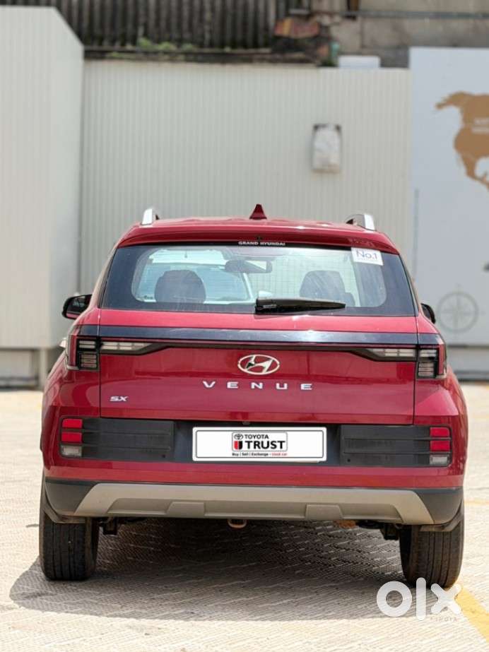 Hyundai Venue Sx (o) Mt 1.5 Diesel, 2022, Diesel
