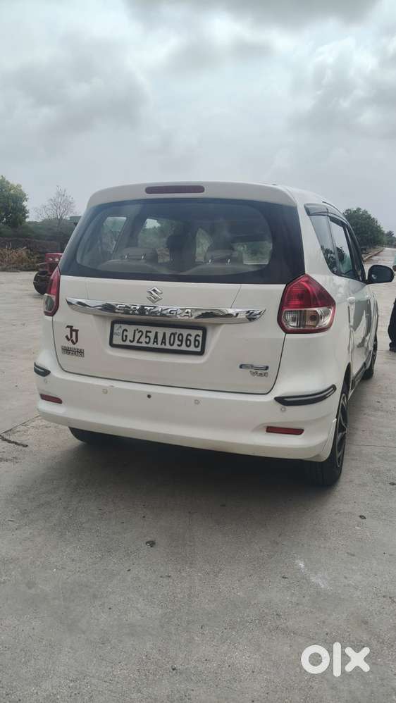 Maruti Suzuki Ertiga Diesel Manual 2015-2018 2nd Owner