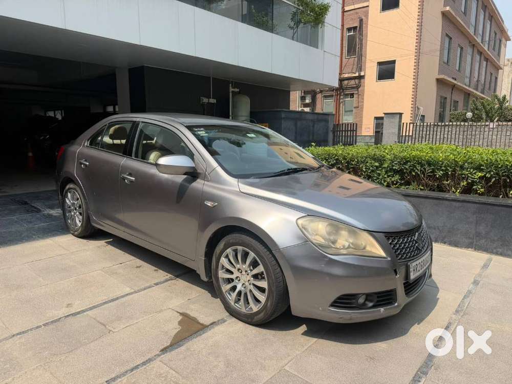 Maruti Kizashi 2011 Petrol 2 Variant