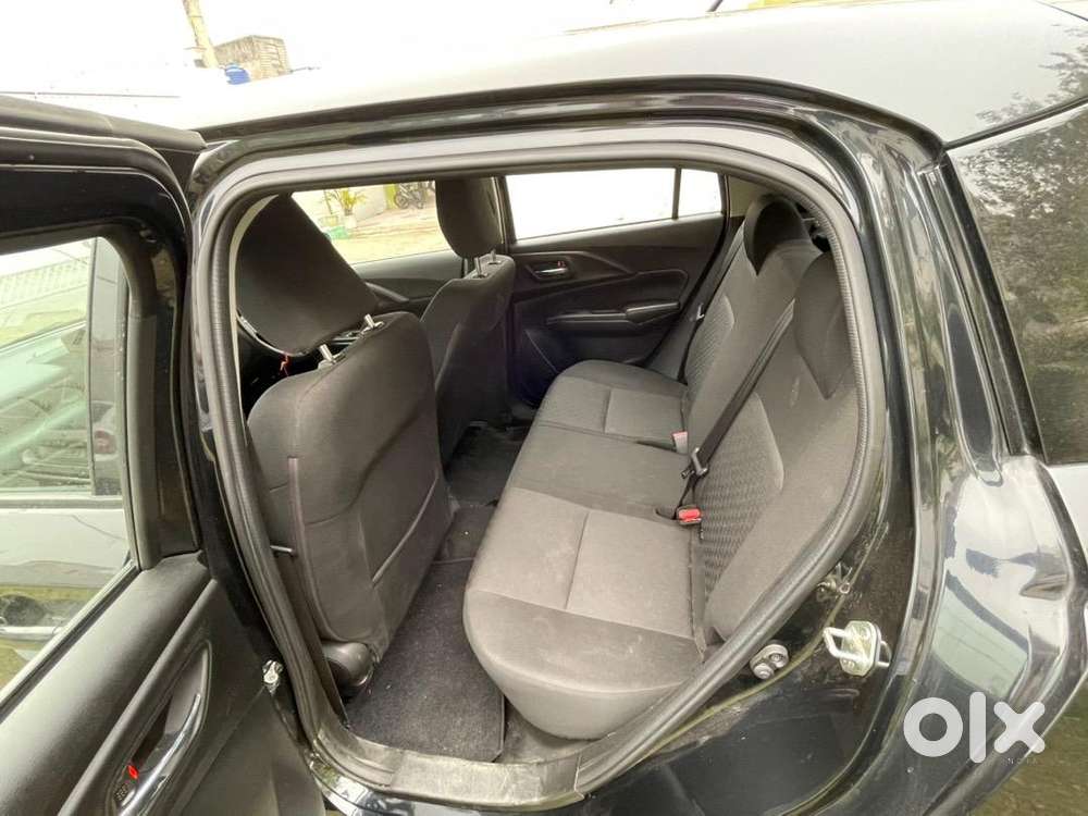 Maruti Suzuki New-gen Swift Petrol 18000 Km Driven