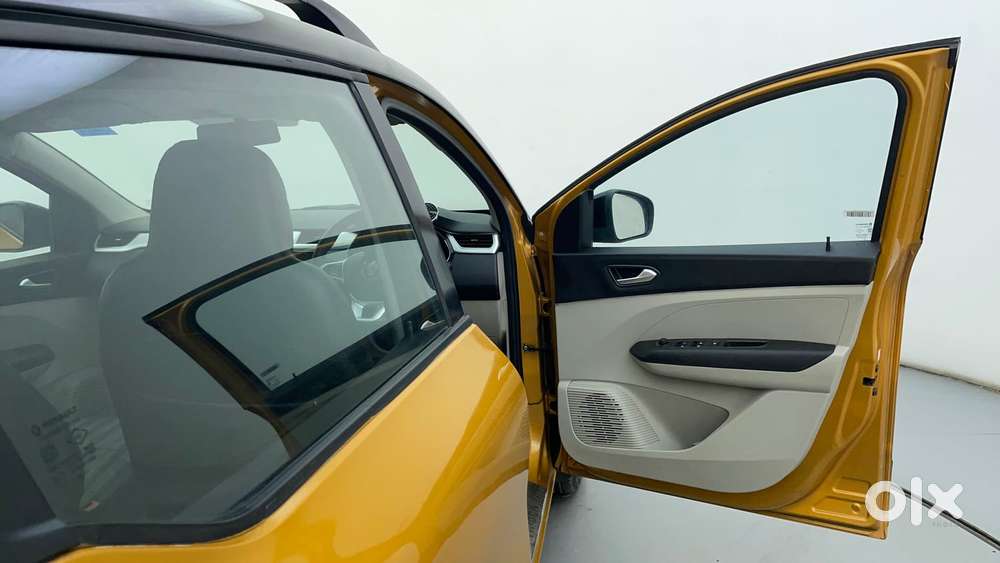Renault Triber 1.0 Rxz Dual Tone, 2021, Petrol