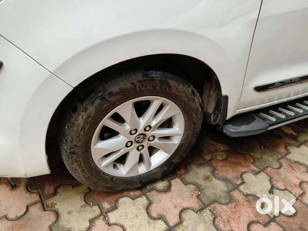 Toyota Innova Crysta 2016  50,651km  Petrol Manual  Well Maintaine