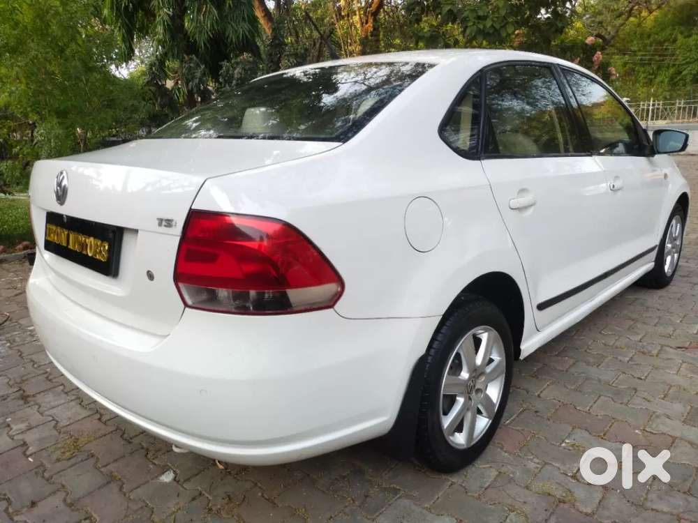Volkswagen Vento 1.2l Tsi Highline Plus At Petrol, 2015, Petrol