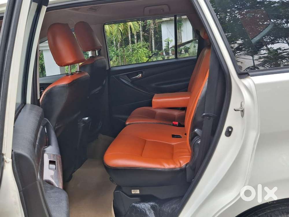 Toyota Innova Crysta 2.8 Gx At 8s, 2019, Diesel