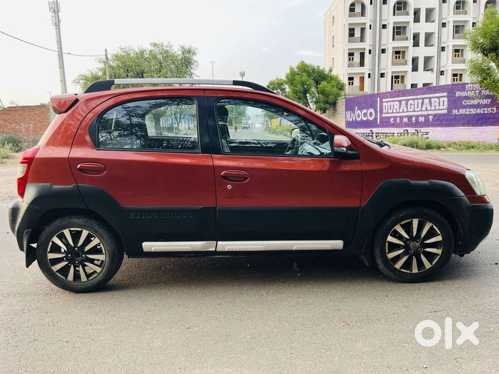 Toyota Etios Cross 1.2l G, 2015, Petrol