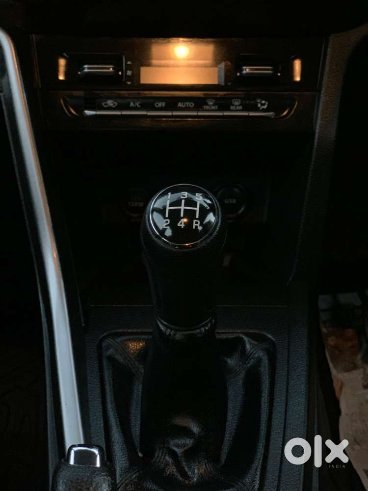 Maruti Suzuki Brezza 1.5 Vxi Smart Hybrid, 2024, Petrol
