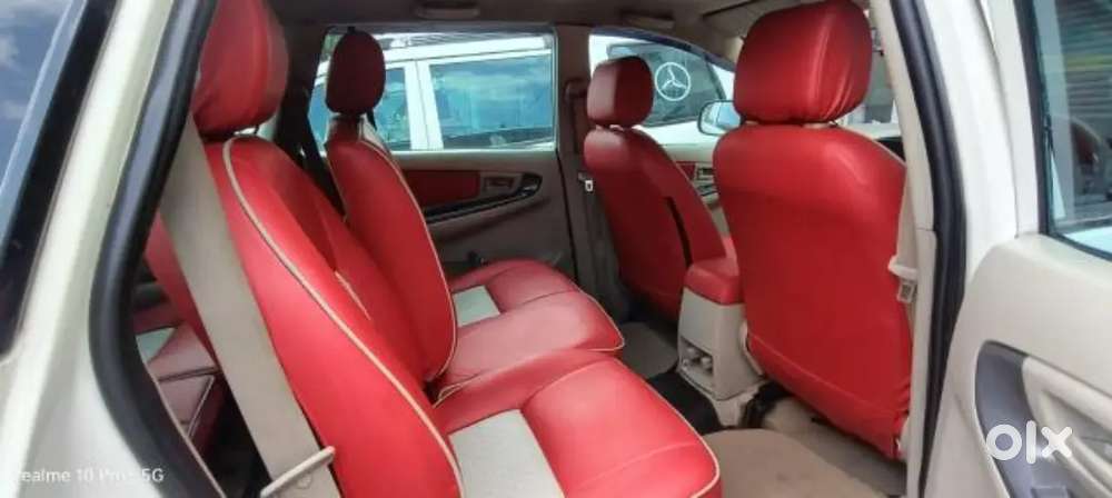 Toyota Innova 2014 Diesel 235000 Km Driven