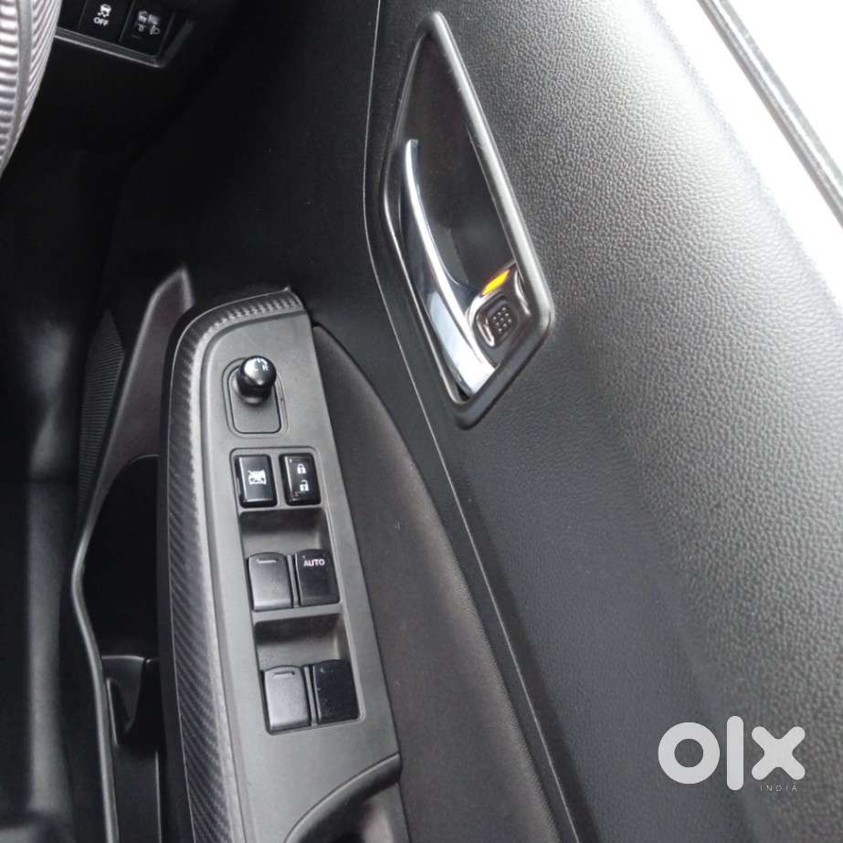 Maruti Suzuki Swift Vxi, 2022, Petrol