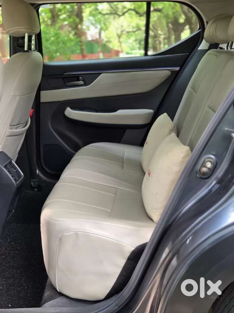 Honda Elevate V Mt, 2025, Petrol
