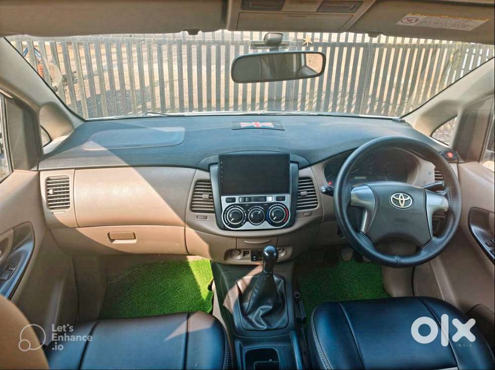 Toyota Innova 2.5 G (diesel) 8 Seater Bs Iv, 2015, Diesel