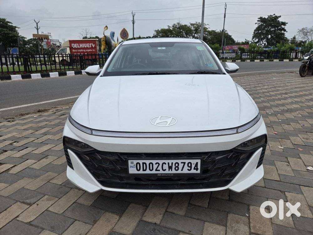 Hyundai Verna 1.5 Mpi Mt Sx (o), 2025, Petrol