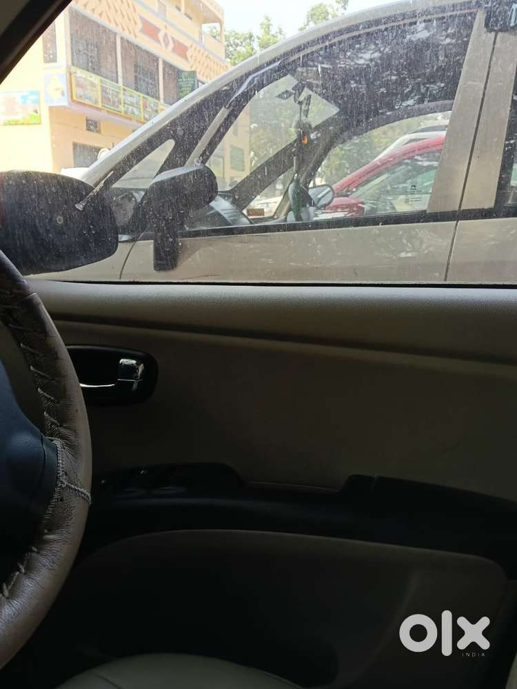 Hyundai I10 Sportz 2013 Model