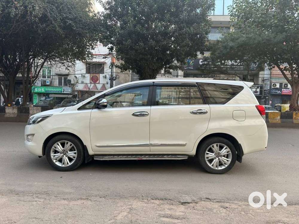 Toyota Innova Crysta