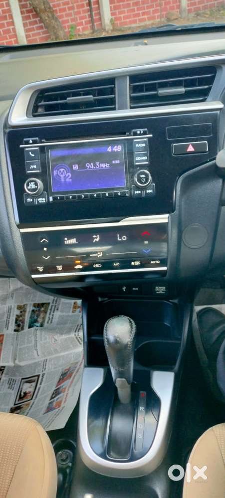 Honda Jazz V Automatic, 2016, Petrol