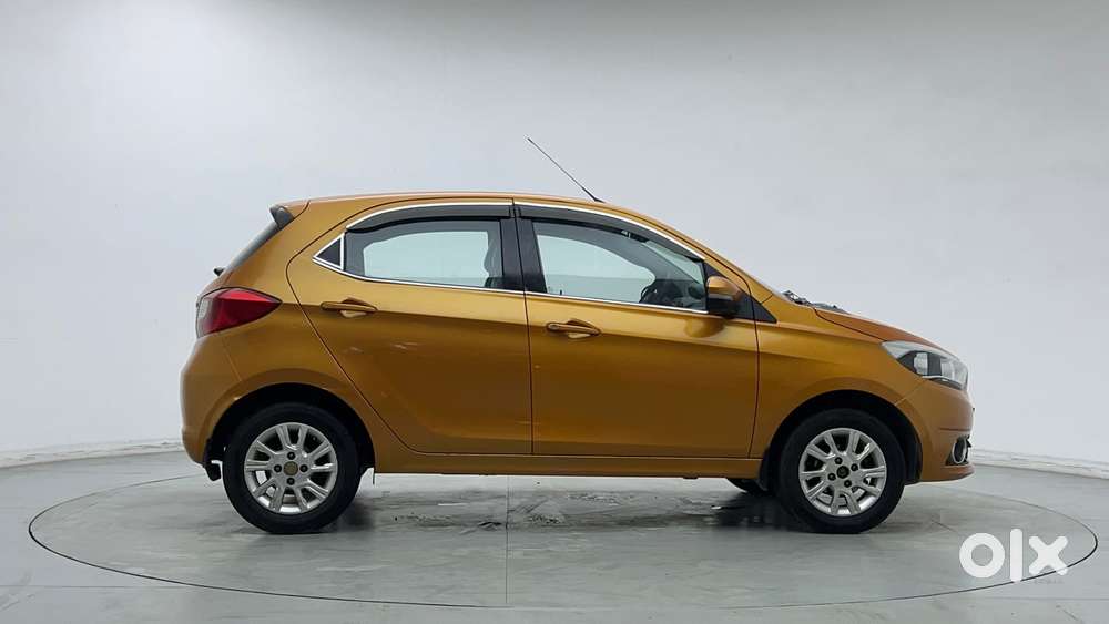 Tata Tiago Xza, 2017, Petrol