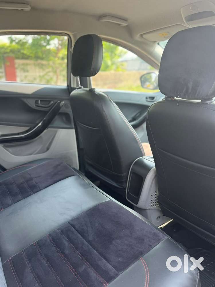 Tata Nexon Kraz Plus Amt, 2019, Petrol