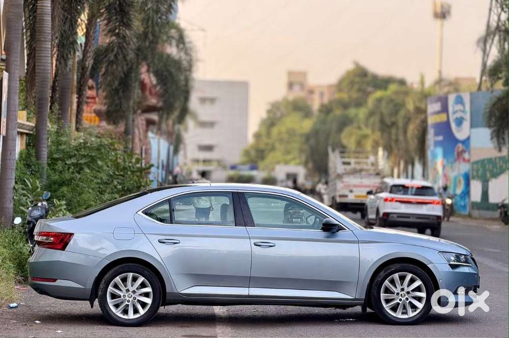 Skoda Superb 2.0 Tsi At L&k, 2020, Petrol