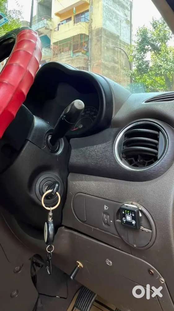 Hyundai I10 2012 Petrol+cng On Paper, 98730 Km Driven