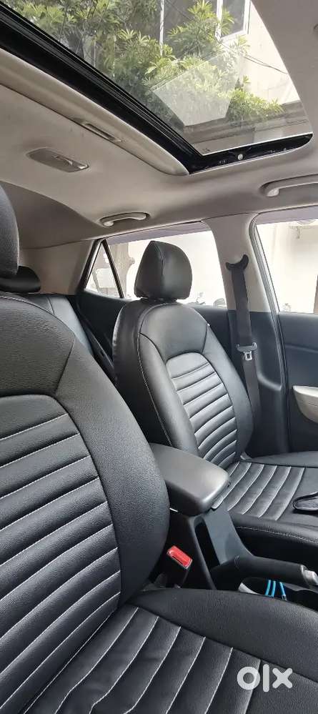 Hyundai Venue Petrol Manual 2023