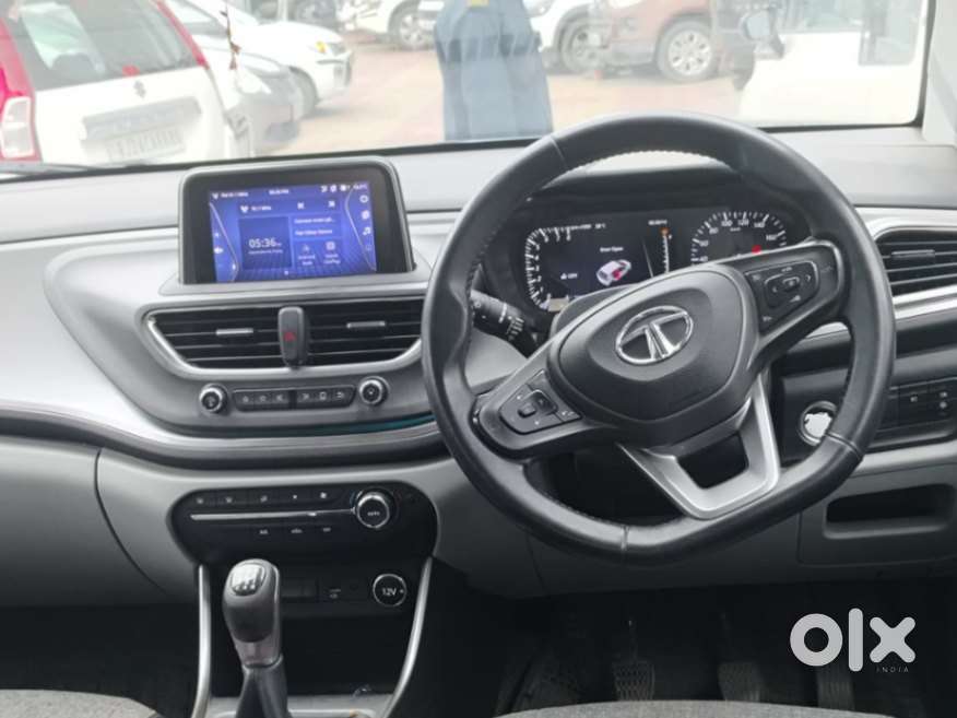 Tata Altroz Xz, 2020, Petrol