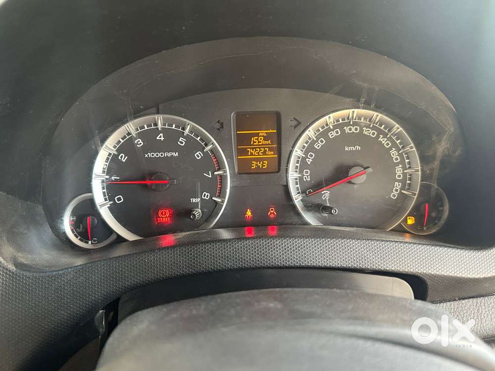 Maruti Suzuki Swift Vxi + Manual, 2015, Petrol