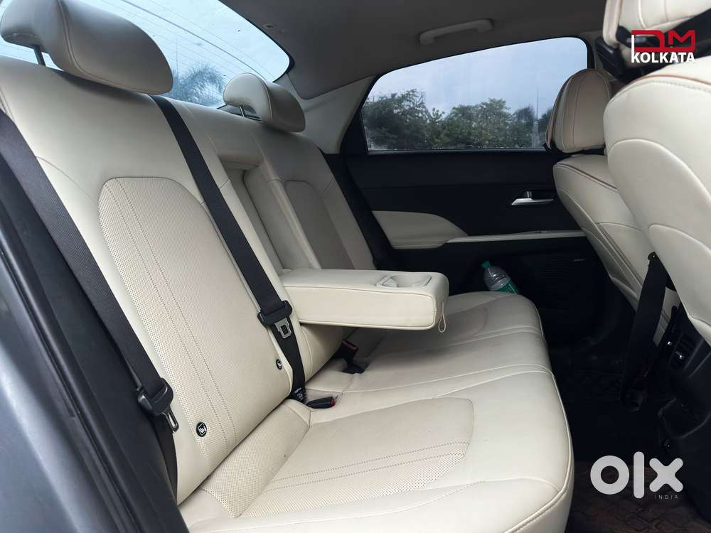 Hyundai Verna Sx(o) Petrol At, 2023, Petrol